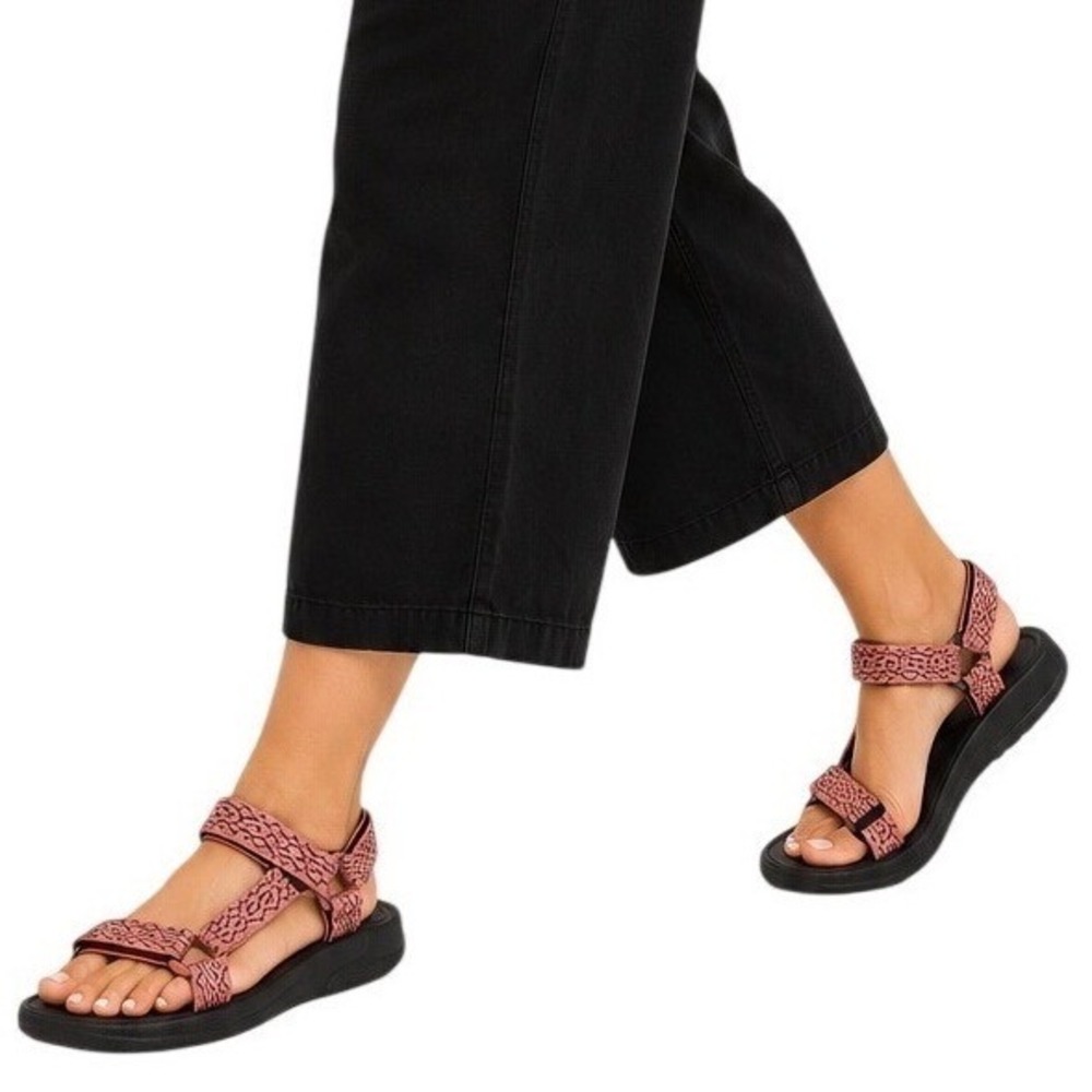 Teva Women's‎ Retro Outdoor Adjustable Strap Comfort Hiking Sport Sandals Size 6
